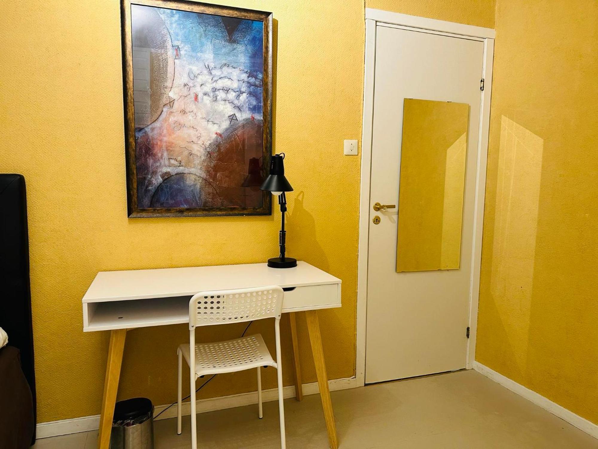 Miracle Tromso, Cozy Double Bed Private Room In A Shared Apartment With Stunning Tromso Views Extérieur photo